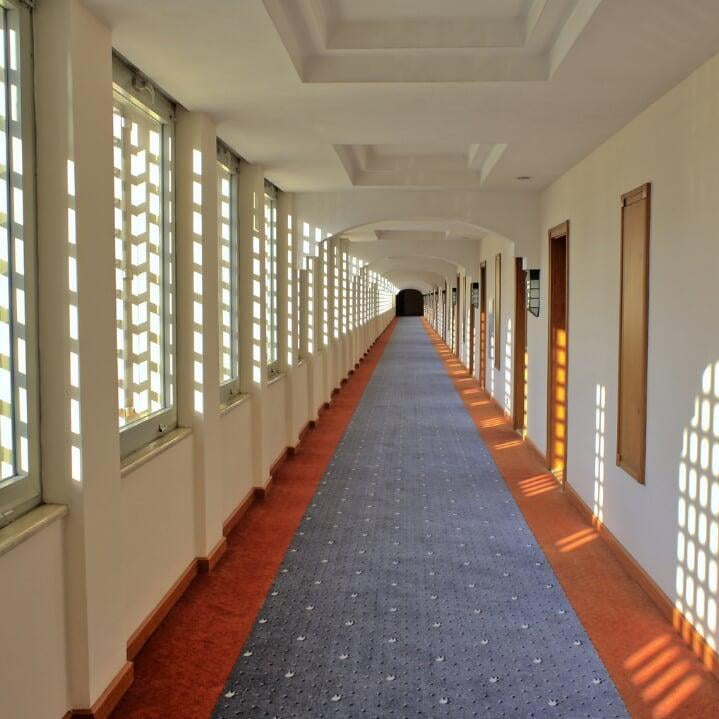 Picture of a carpeted hallway